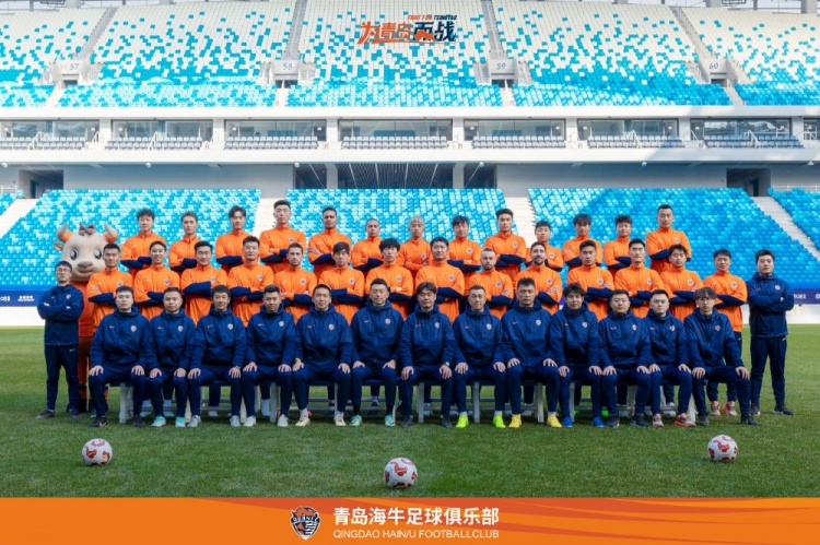  青島海牛一線隊(duì)名單：老將鄭龍、薩里奇坐鎮(zhèn)，金洋洋等新援在列