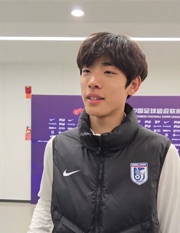 國青歸來上演中超首秀，朱鵬宇：感覺很好，場上大哥們很支持我