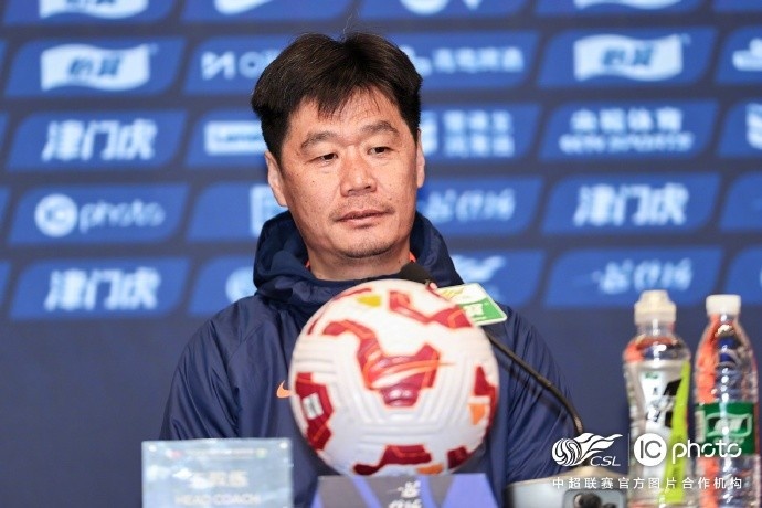  李霄鵬：希望明天比賽能打出一些新的東西，取得一個好的結(jié)果